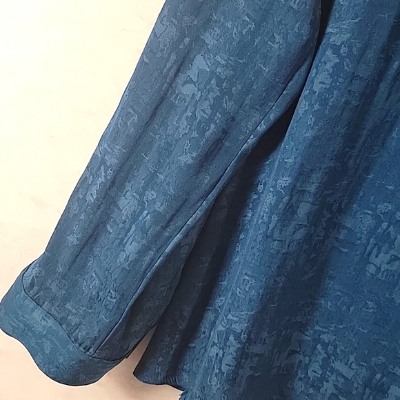 INVESTMENTS Blue Short Sleeve Button-Up Shirt Size L - Picture 6 of 12